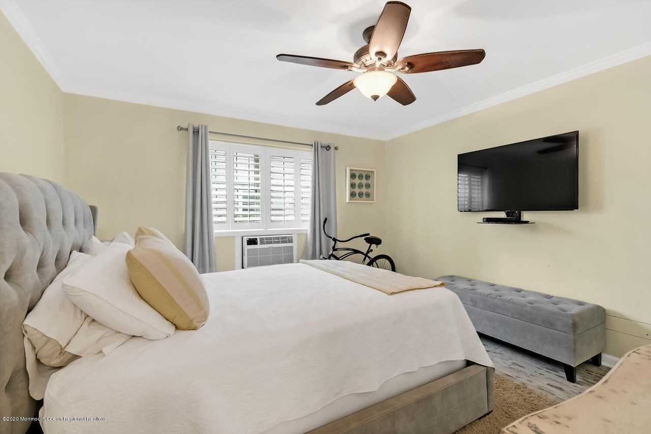 709 Ocean Ave Apt 5 - Photo 6 of 12