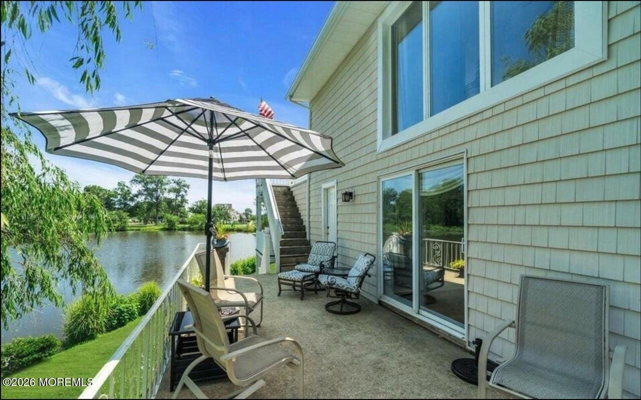 400 Ocean Rd - Photo 7 of 41