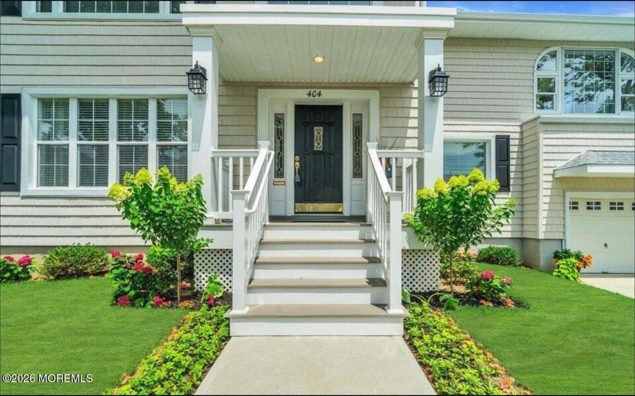 400 Ocean Rd - Photo 2 of 38