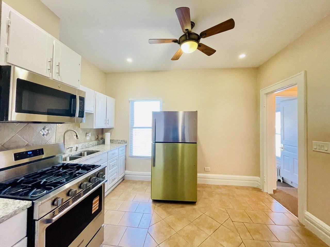 72 N 4th St Apt 4 - Photo 2 of 10