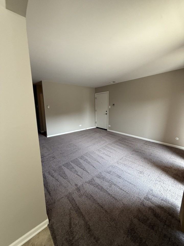 9104 Lincoln Ct Apt 203 - Photo 5 of 8