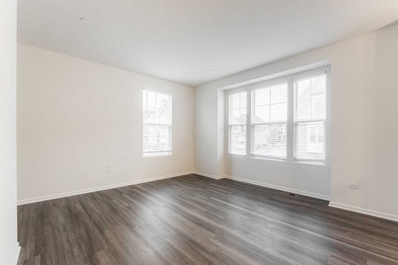 1985 Kingsley Cir - Photo 4 of 31