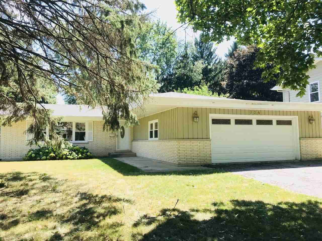 724 Burning Tree Ln - Photo 2 of 19