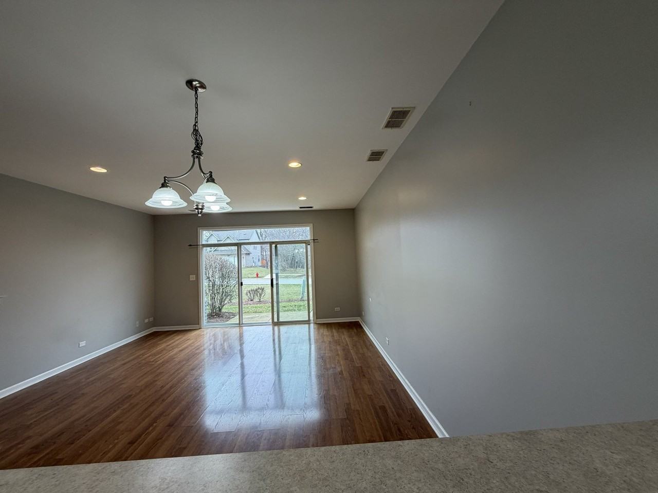 1225 Brookdale Dr - Photo 6 of 19