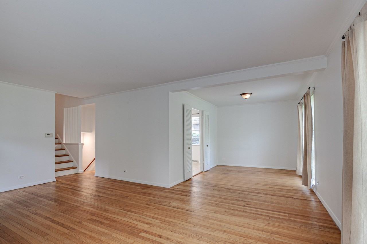 370 Madison Ave - Photo 3 of 26