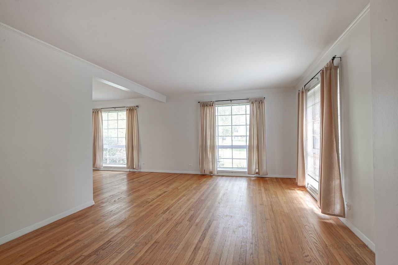 370 Madison Ave - Photo 4 of 26