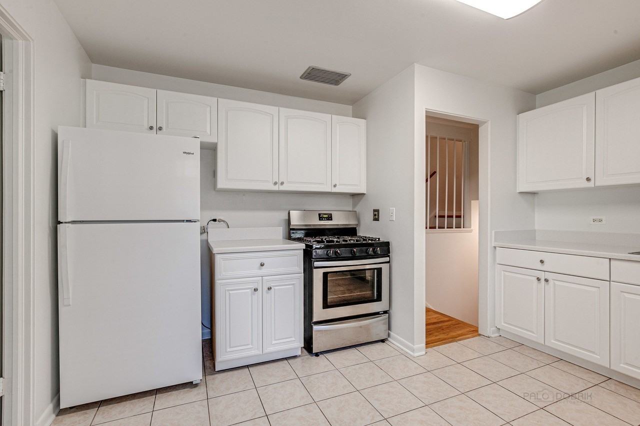 370 Madison Ave - Photo 6 of 26