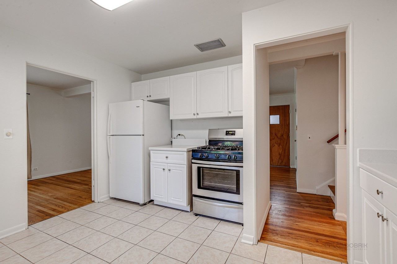 370 Madison Ave - Photo 7 of 26