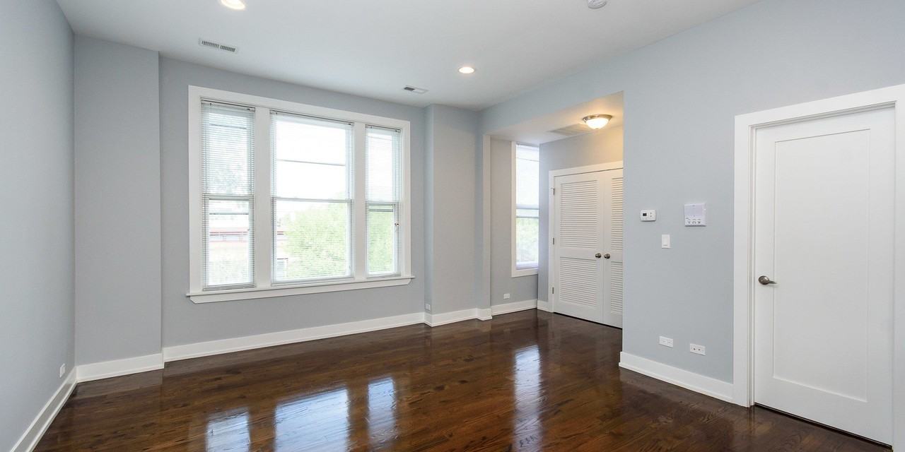 2163 N Bell Ave Apt 2f - Photo 5 of 12