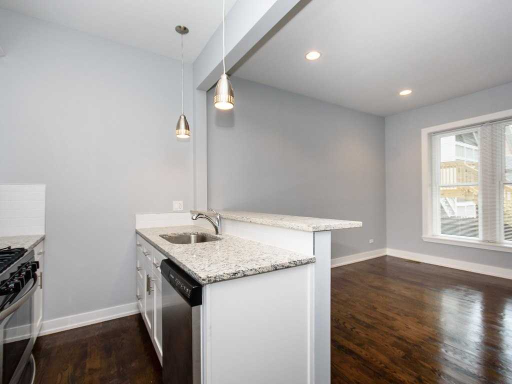 2163 N Bell Ave Apt 1r - Photo 3 of 19