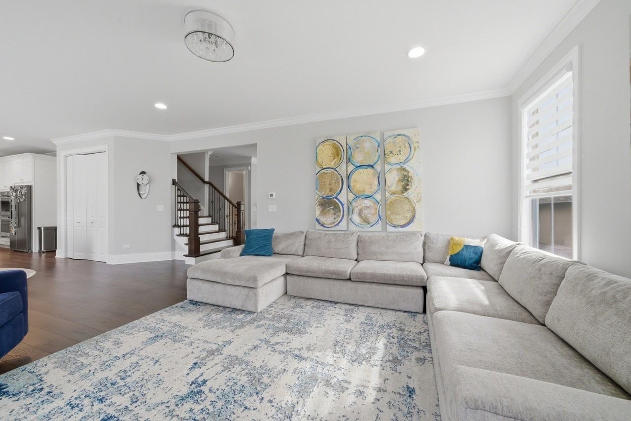 7814 Brookbank Rd - Photo 5 of 36