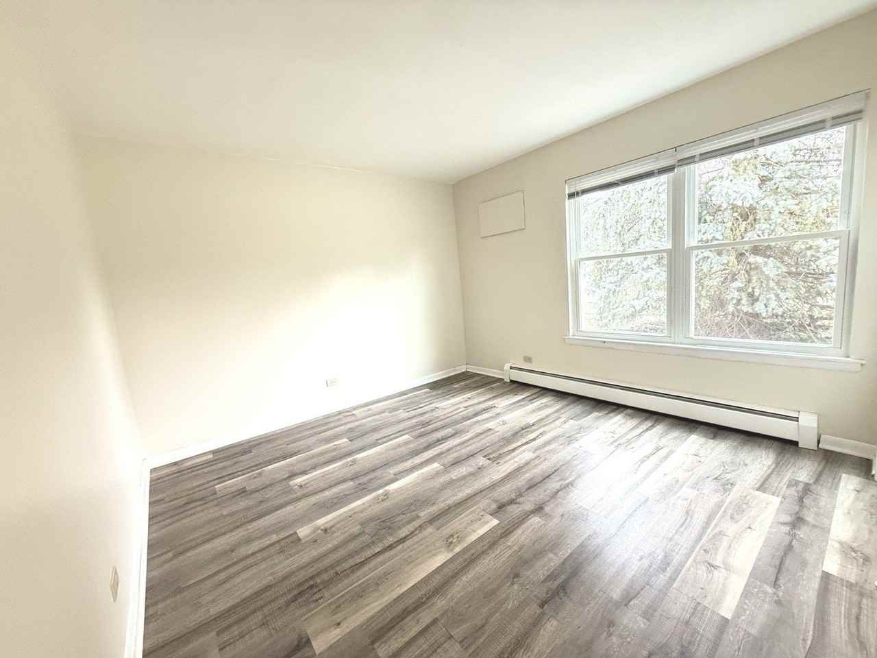 575 Berry Ave Apt 2f - Photo 5 of 8