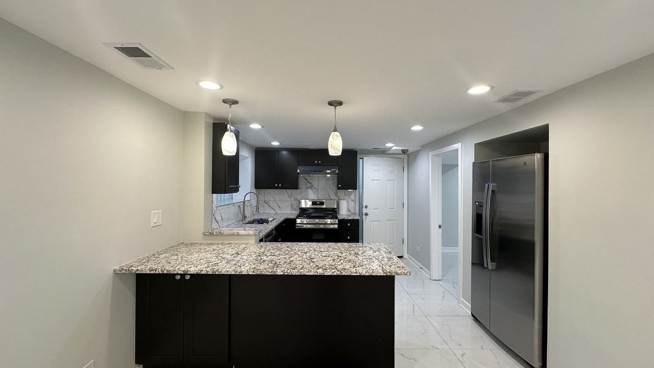 5405 N Campbell Ave Unit G - Photo 4 of 11