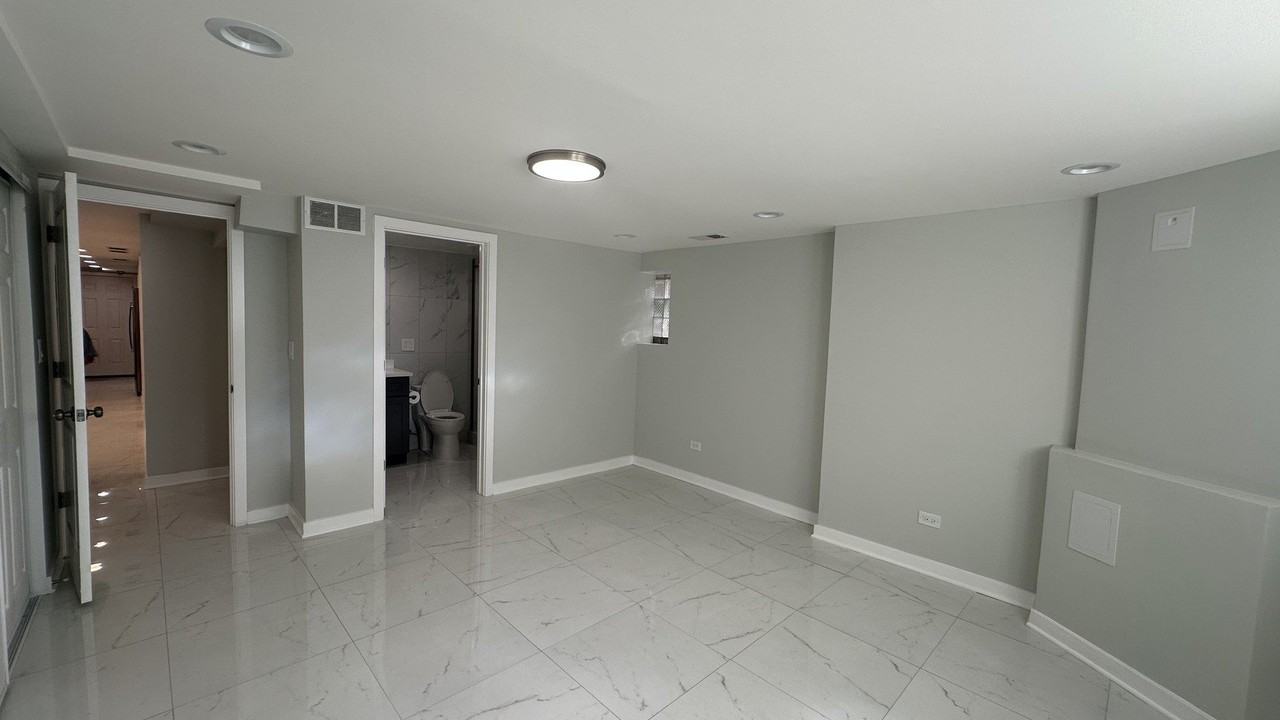 5405 N Campbell Ave Unit G - Photo 7 of 11