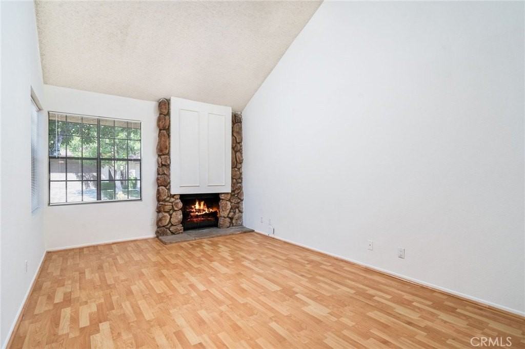 912 Keswick Pl - Photo 5 of 24