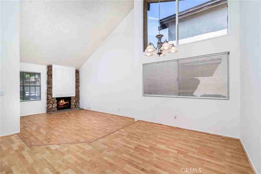 912 Keswick Pl - Photo 7 of 24