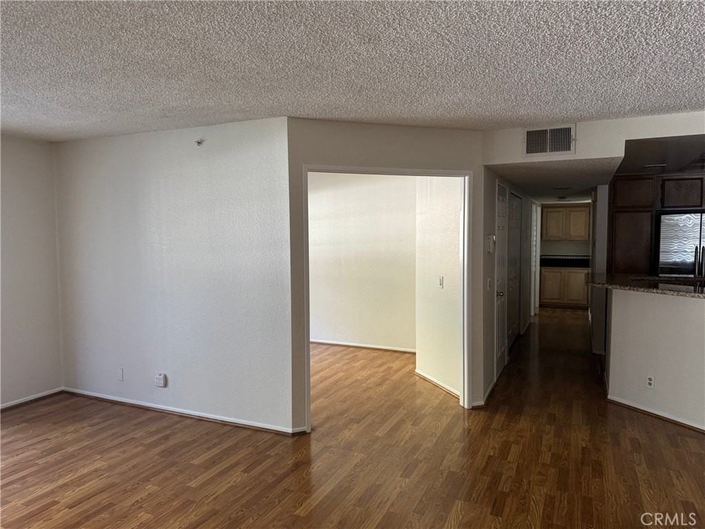 1784 Shady Oaks Ct - Photo 2 of 17