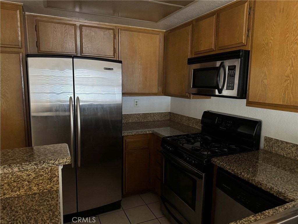 1784 Shady Oaks Ct - Photo 6 of 17