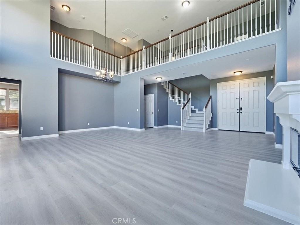 2947 Gilbert Ave - Photo 7 of 50