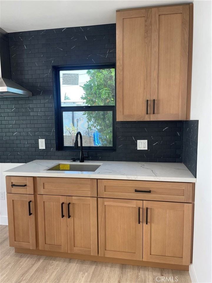 2230 W 73rd St - Photo 2 of 9