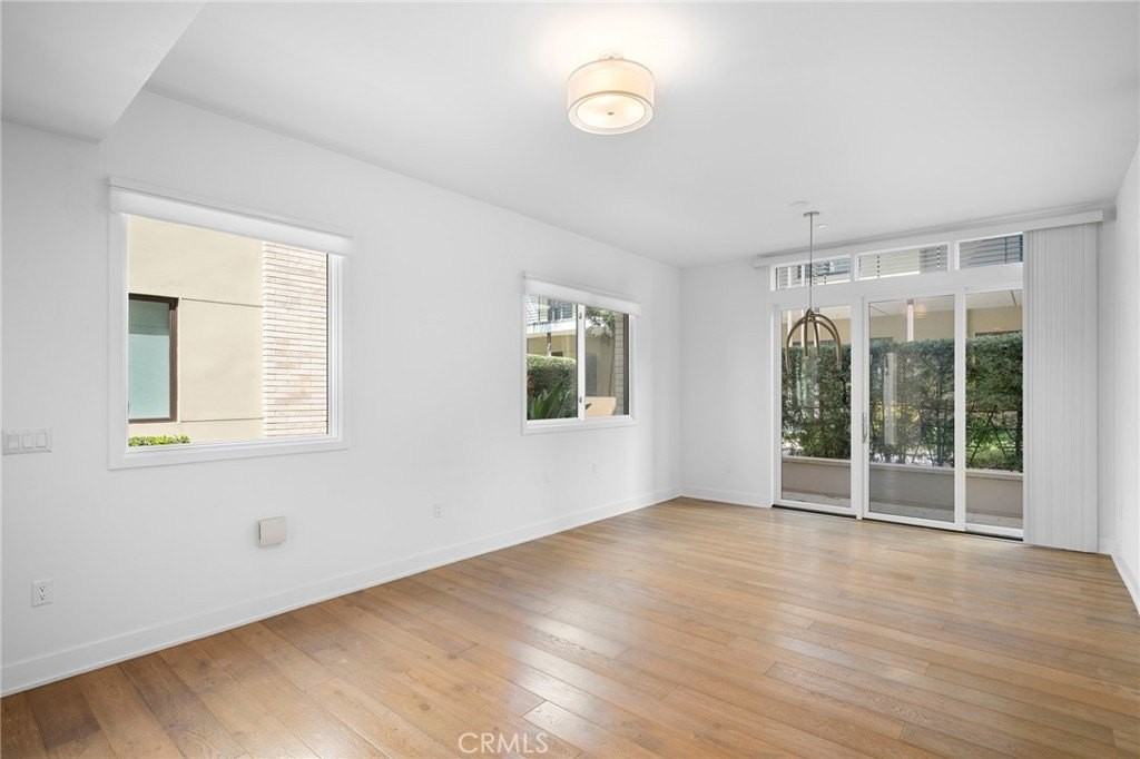 125 Hurlbut St #108 - Photo 6 of 39