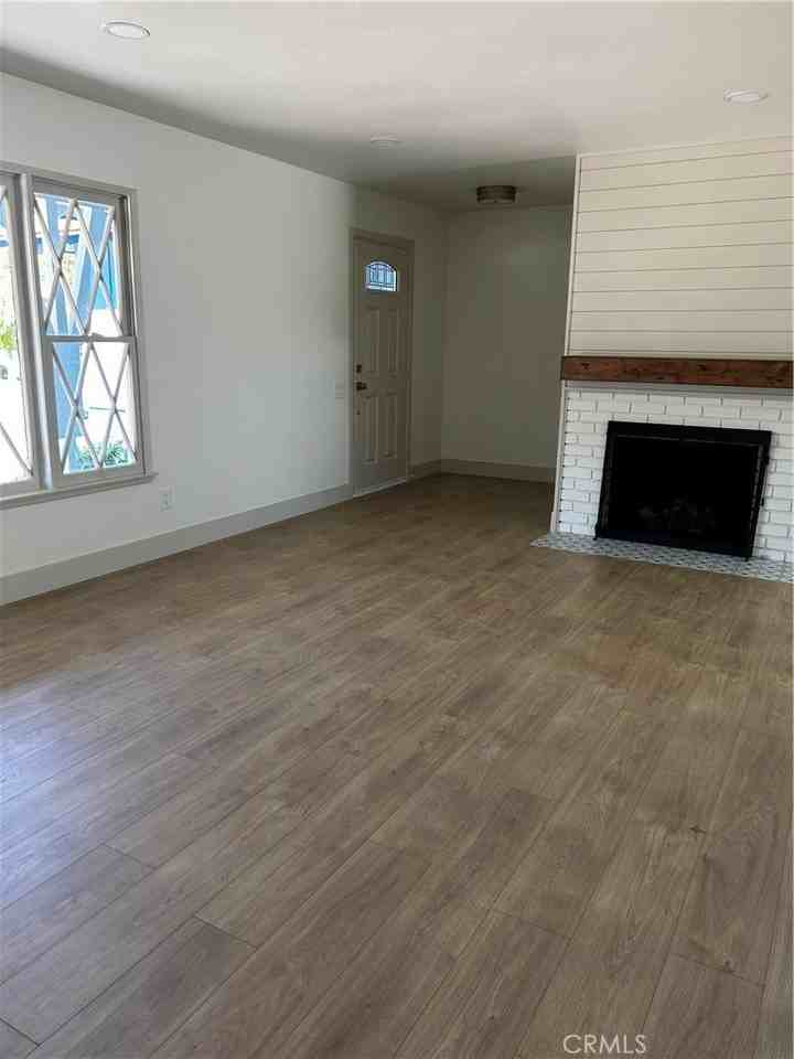 717 Serpentine Dr - Photo 4 of 36