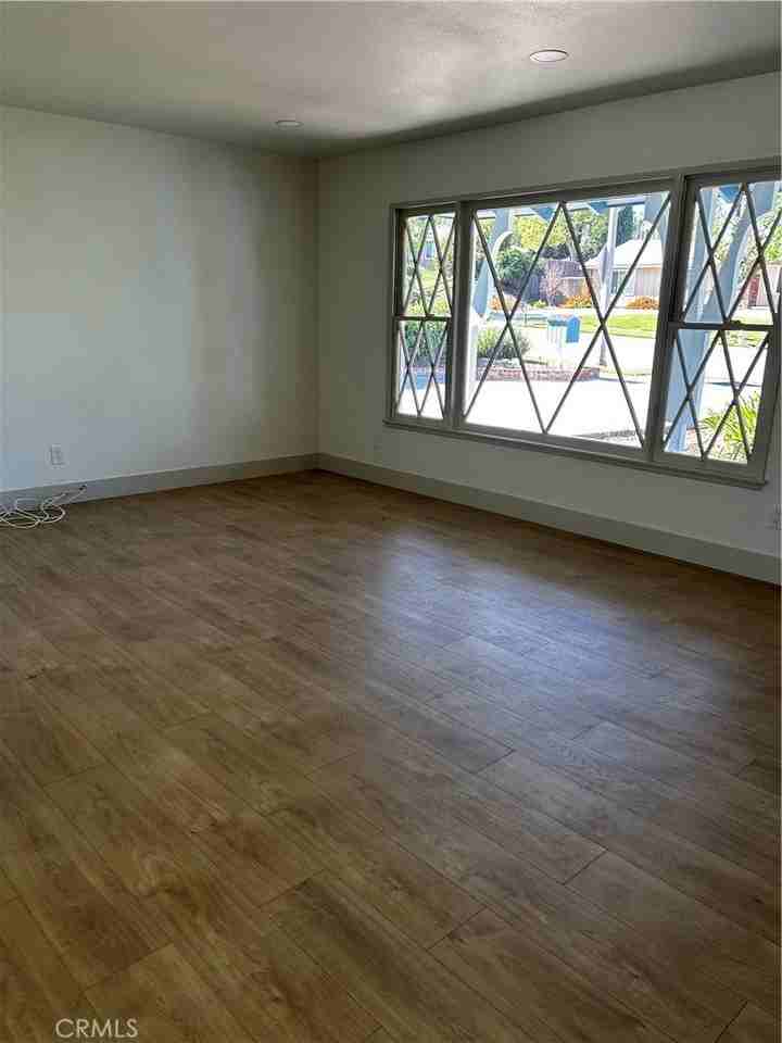 717 Serpentine Dr - Photo 6 of 36