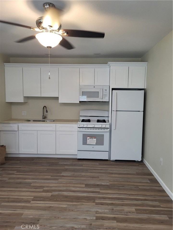 1117 W Evans St - Photo 3 of 8