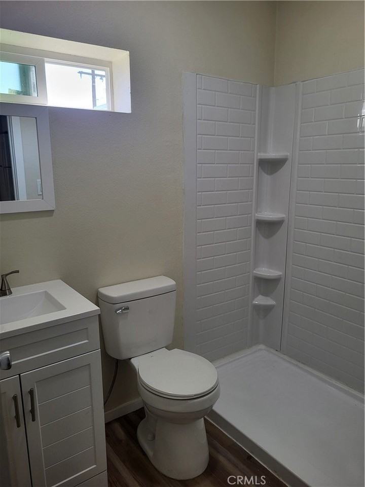 1117 W Evans St - Photo 6 of 8