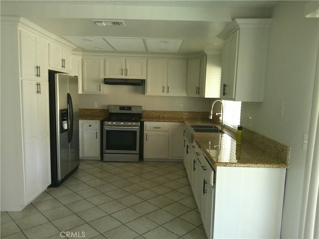 24198 Millsap Dr - Photo 3 of 10