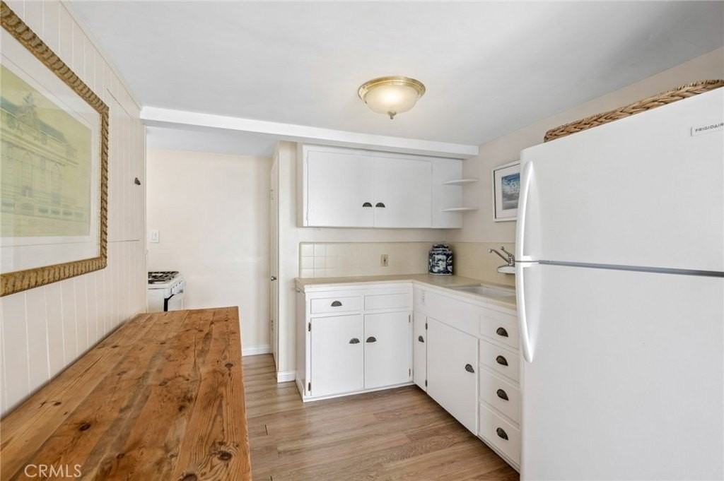 1139 Gaviota Dr - Photo 7 of 19