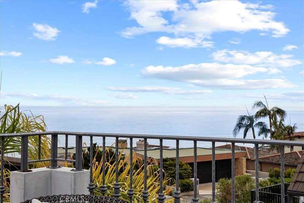 1920 Ocean Way - Photo 5 of 42