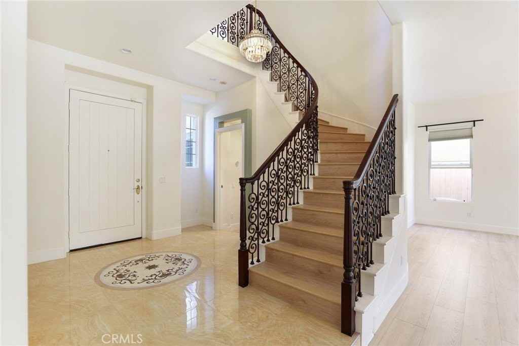 10 Santa Nella - Photo 3 of 38