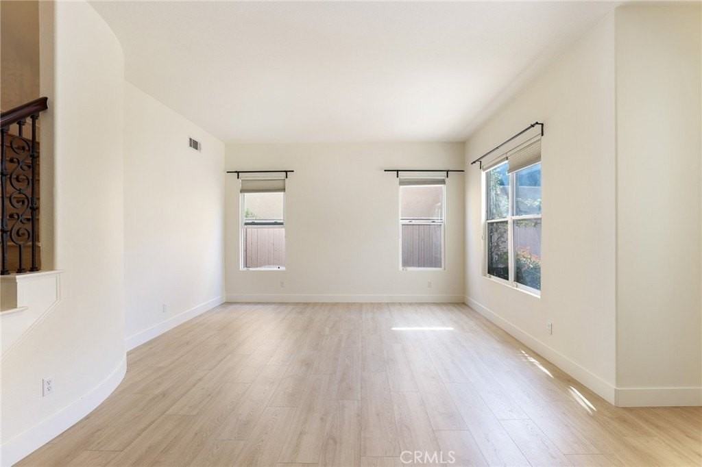 10 Santa Nella - Photo 4 of 38