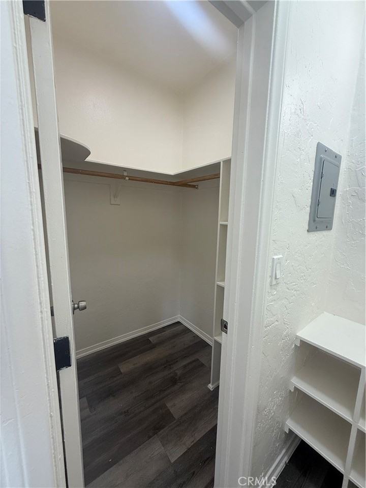 2001 Cedar Ave #11 - Photo 6 of 13