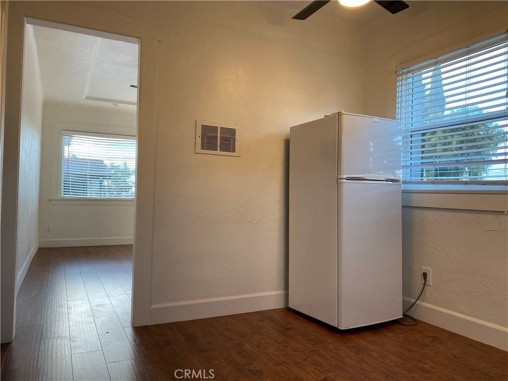 1408 Argonne Ave - Photo 3 of 15