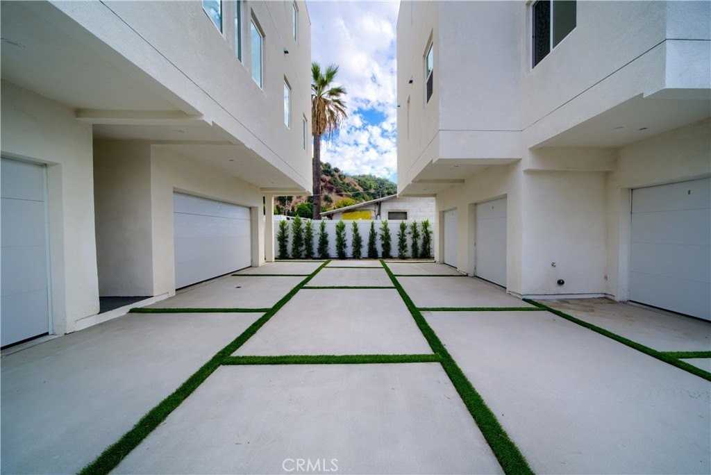 259 S Avenue 54 #1-2 - Photo 2 of 18