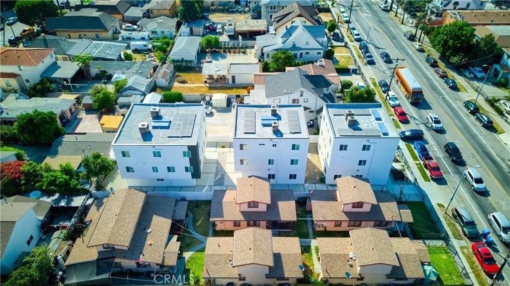 630 E Adams Blvd - Photo 3 of 17