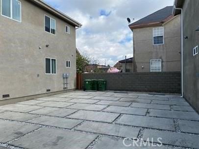 619 E 21st St - Photo 2 of 10