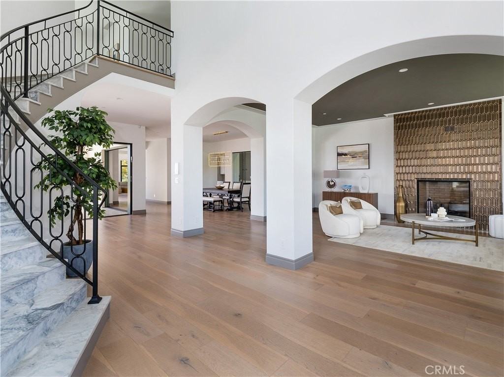 32009 Cape Point Dr - Photo 6 of 50