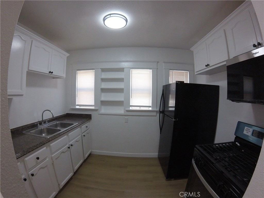 440 W 8th St #C - Photo 6 of 13