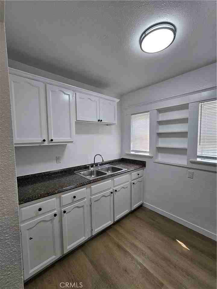 440 W 8th St #C - Photo 7 of 13