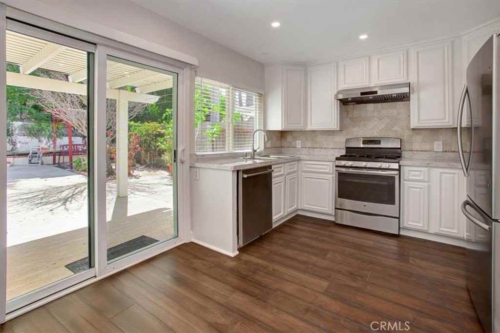 23042 Via San Gabriel - Photo 6 of 24