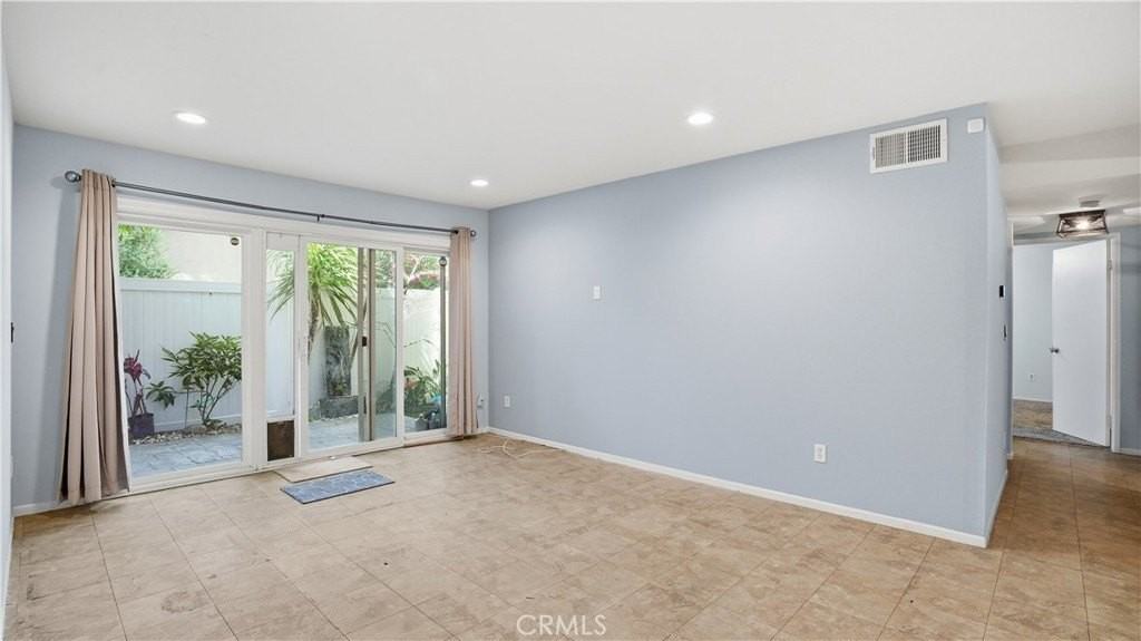 1101 W Macarthur Blvd - Photo 4 of 25