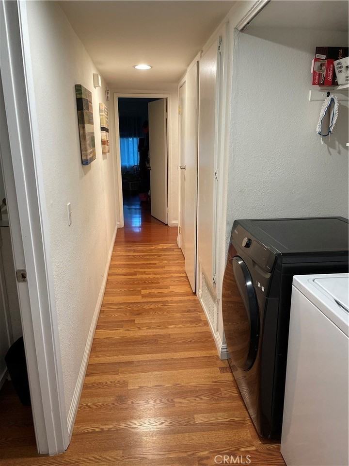 2781 Pine Creek Cir - Photo 3 of 4