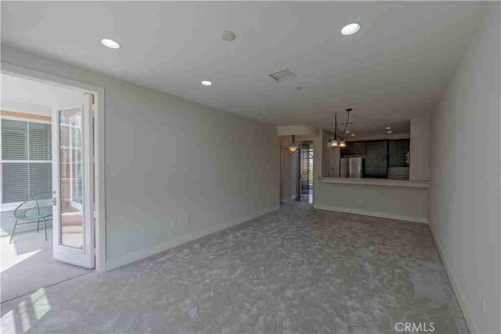 2349 Jefferson St - Photo 5 of 28