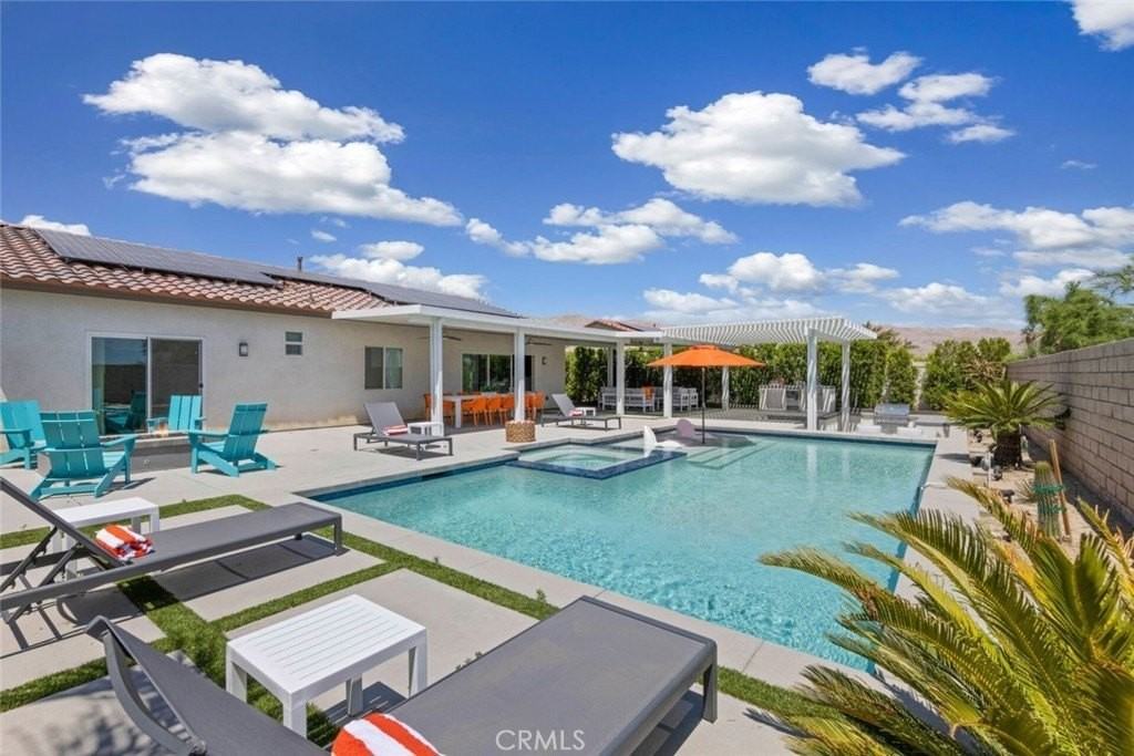 65161 Rolling Hills Dr - Photo 2 of 44