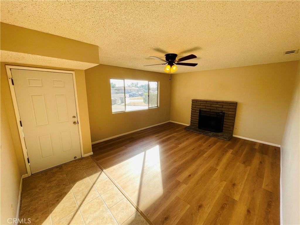 678 Monterey Pl - Photo 5 of 35