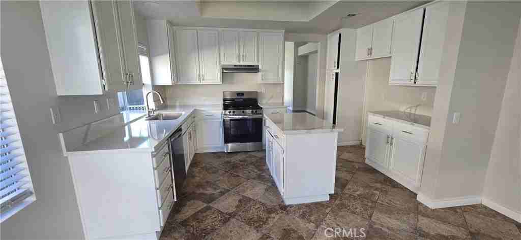 28218 Windsail Ct - Photo 4 of 18