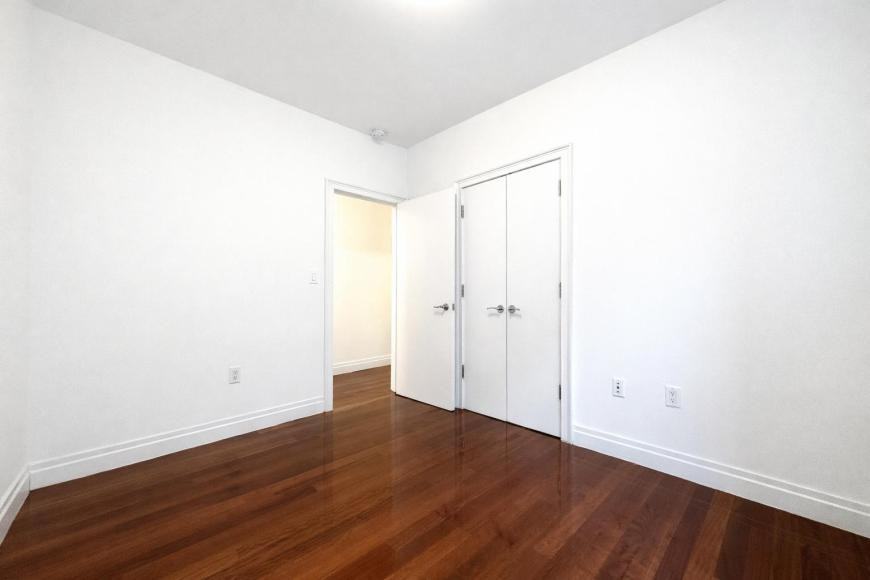 607 W 137th St - Photo 6 of 10